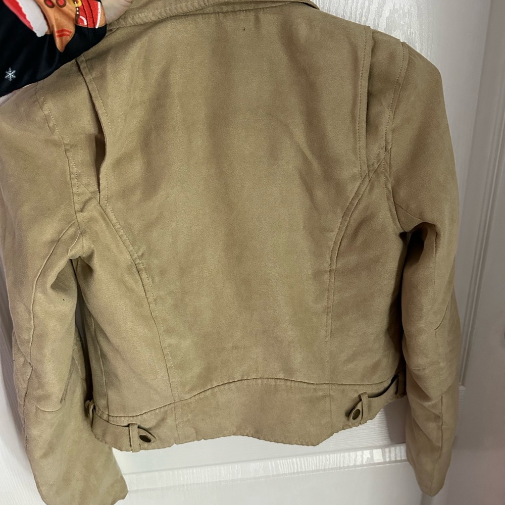Jacket - Picture 8 of 8